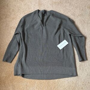 Athleta Gray V-Neck Sweater Hanover xl nwt relaxed fit